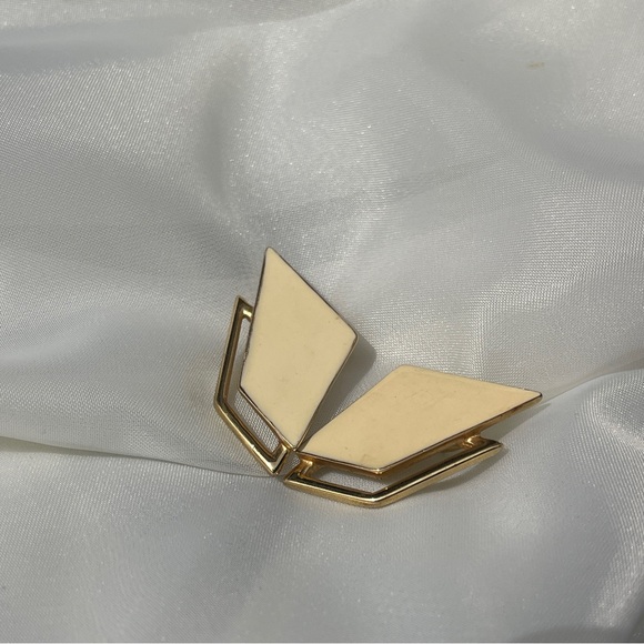 Vintage Monet Triangle Earrings Gold and Cream Enamel Pierced Geometric Earrings - Picture 5 of 5